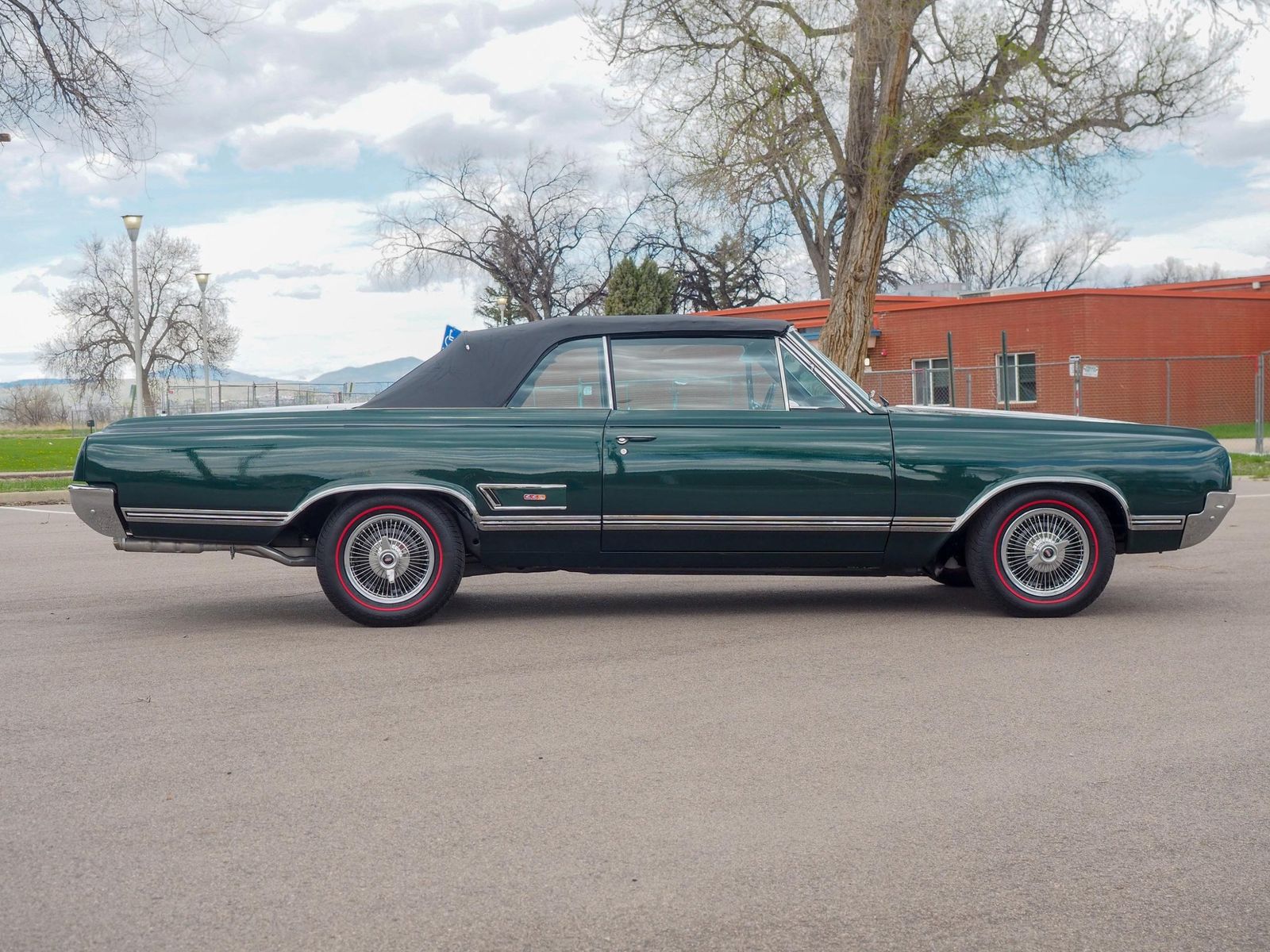 1965 Oldsmobile Cutlass 12