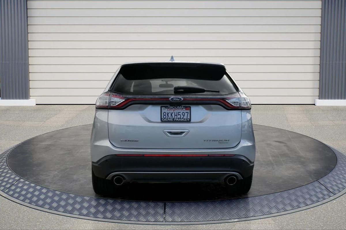 View vehicle photo 6