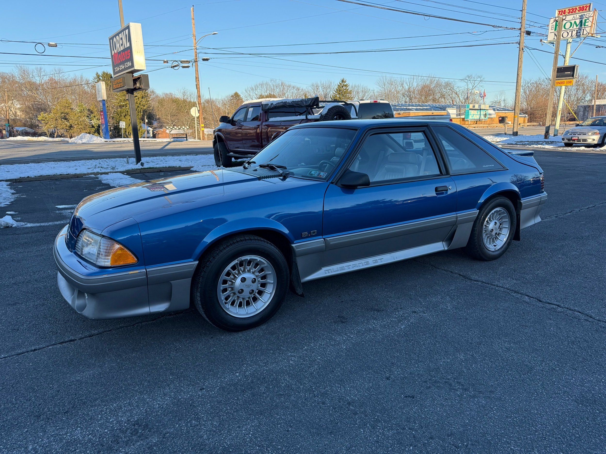 1990 Ford Mustang's photo