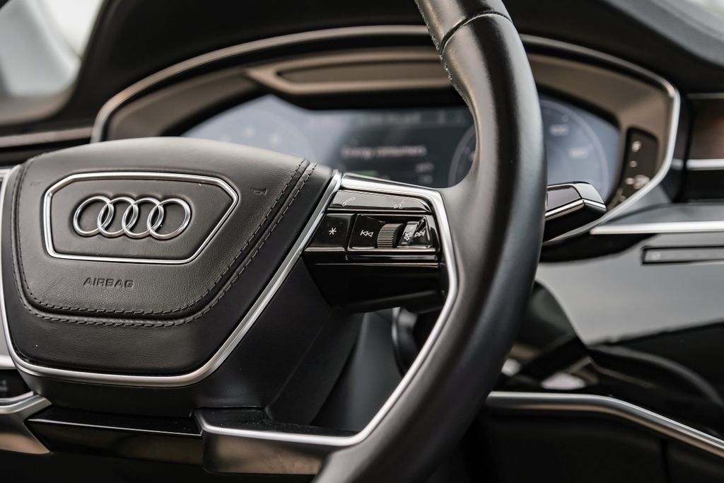 2019 Audi A8 L 55 photo 16