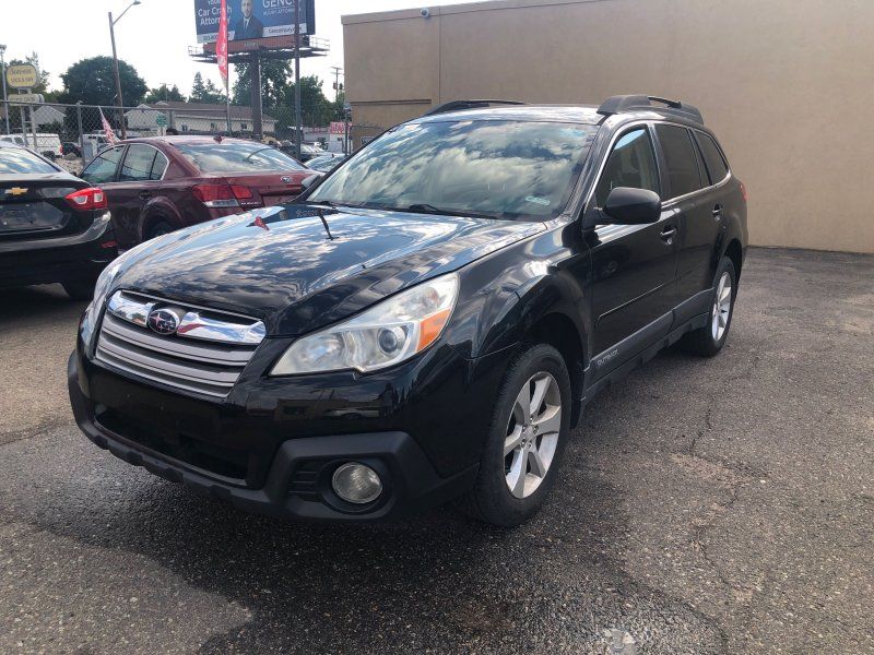 2014 Subaru Outback Base
