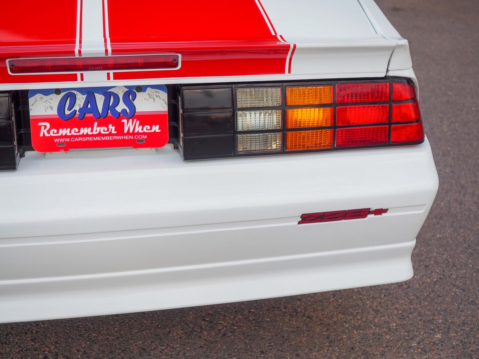 1992 Chevrolet Camaro 28