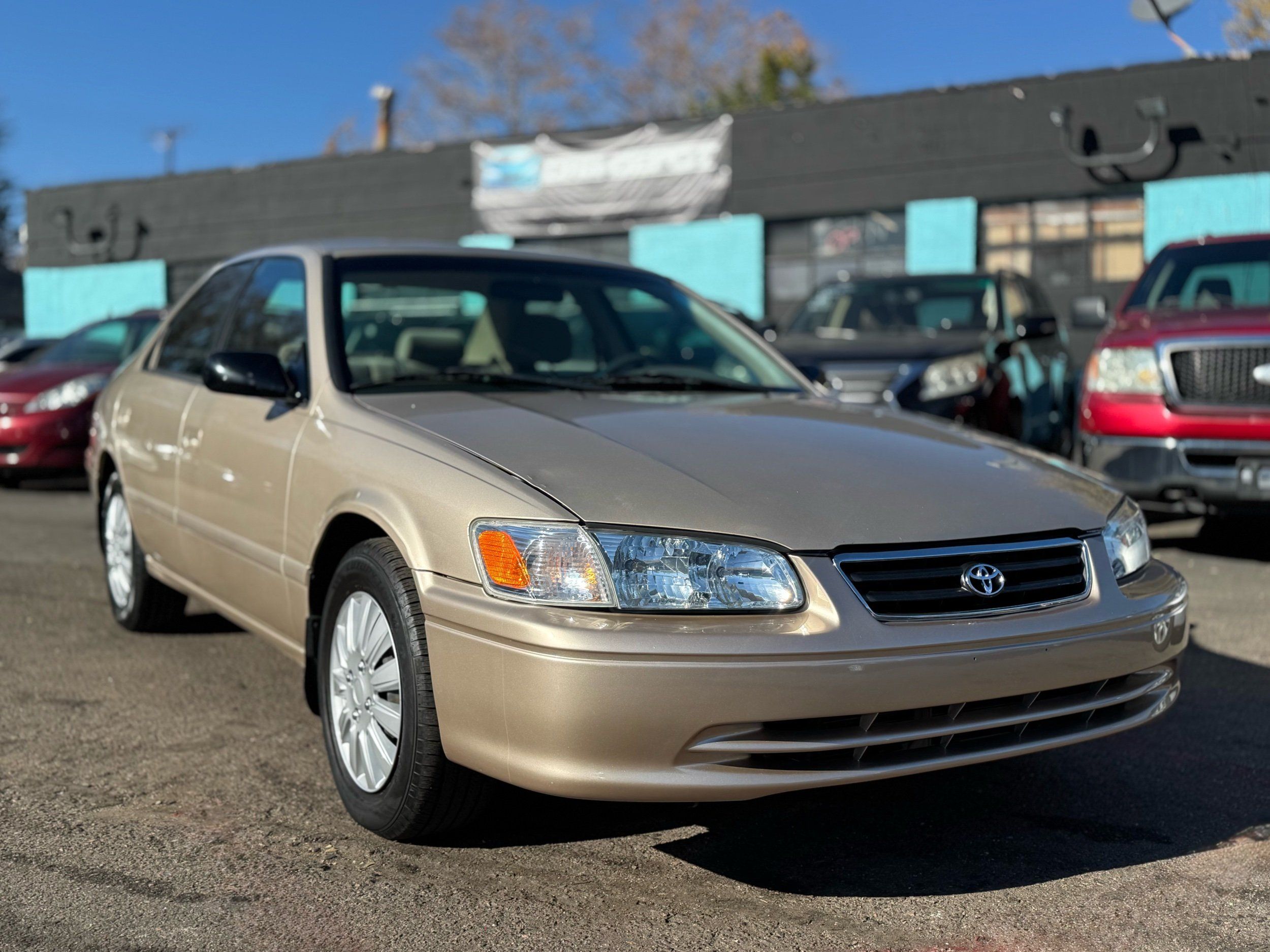 2001 Toyota Camry LE's photo