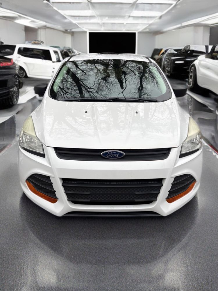 2015 Ford Escape S's photo