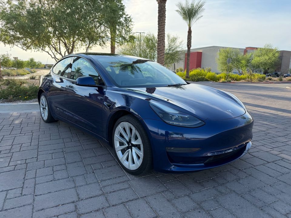 2022 Tesla Model 3 Rear-Wheel Drive