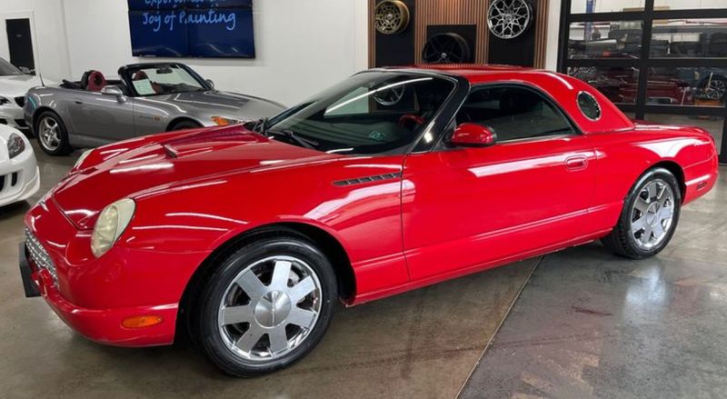  2002 Ford Thunderbird Deluxe RWD   