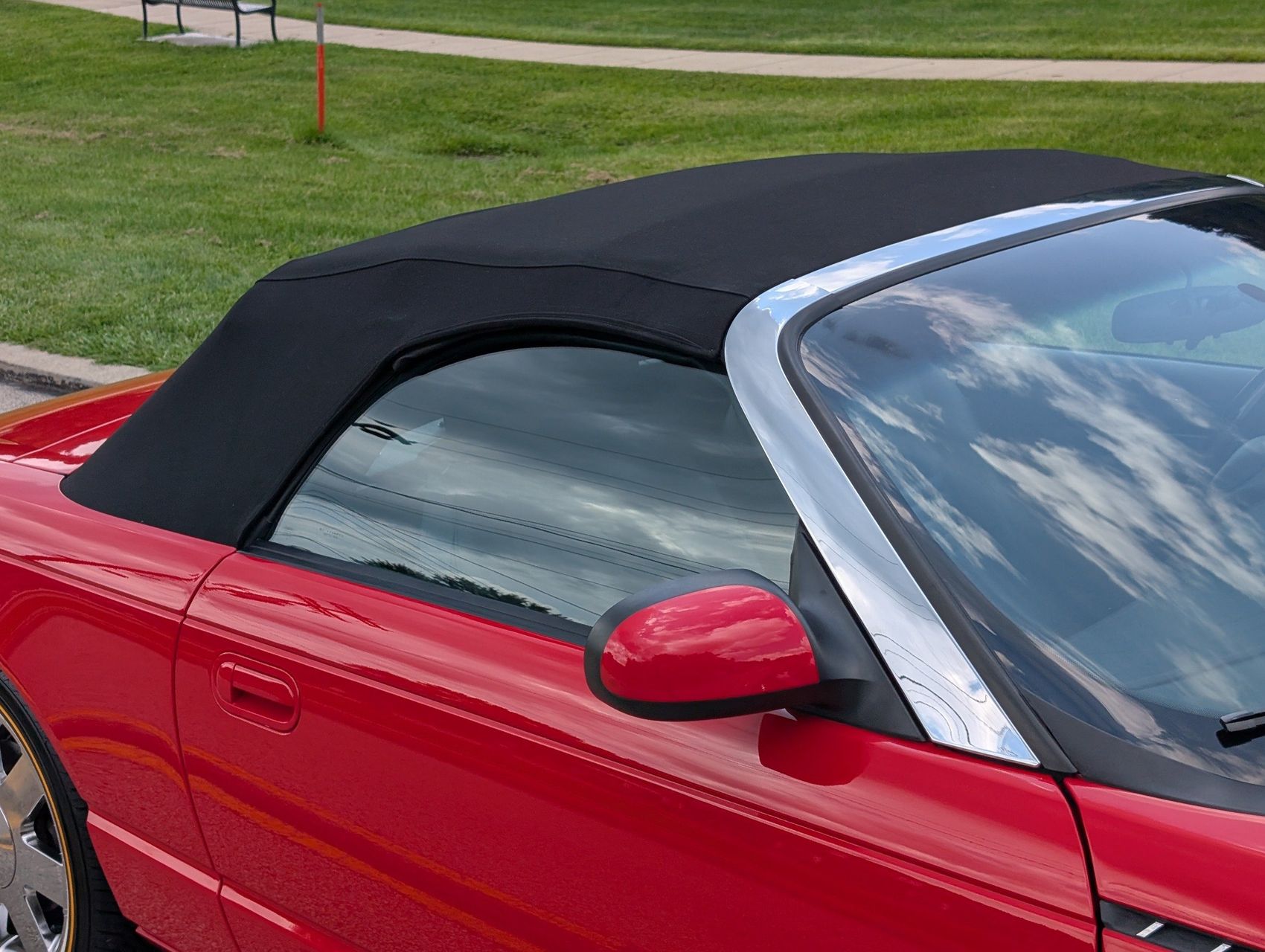 2002 Ford Thunderbird 28