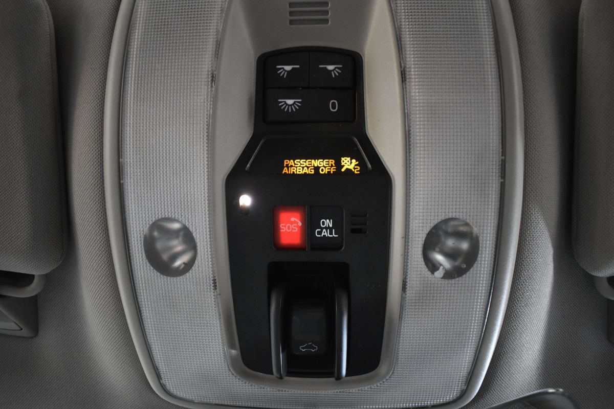 2018 Volvo V60 Cross Country T5