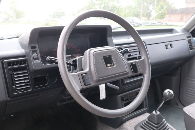 1989 Mazda B-Series Pickup Photos