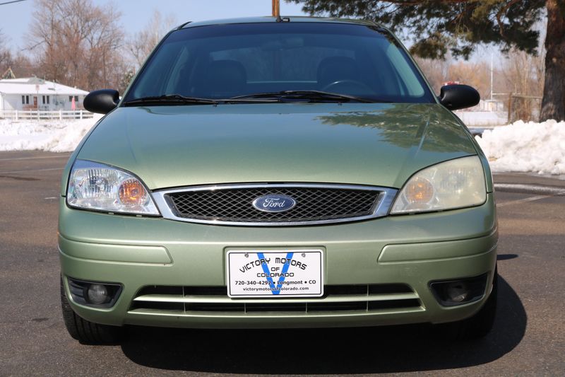 2007 Ford Focus Photos