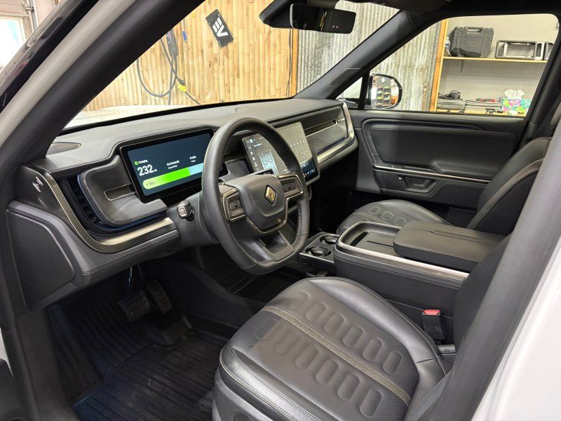 2025 Rivian R1S Adventure - Photo 20
