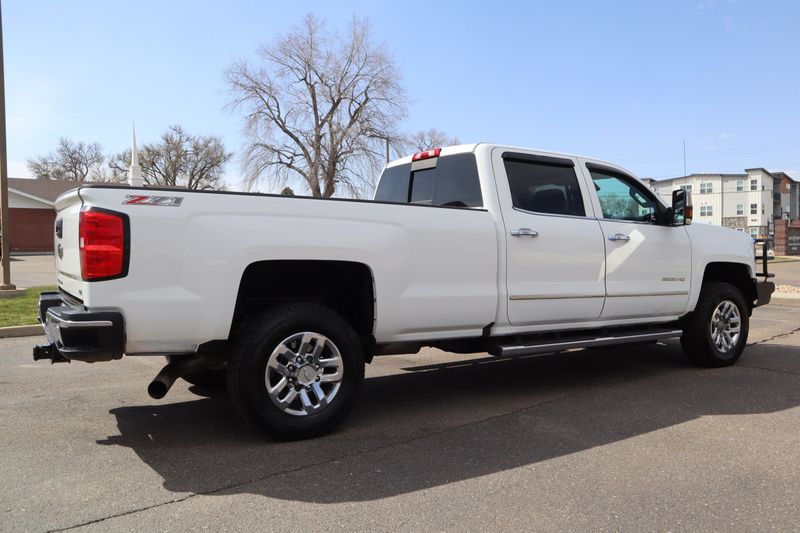 2016 Chevrolet Silverado 3500HD Photos