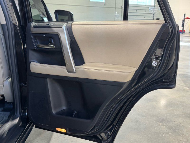 2015 Toyota 4Runner SR5 Premium, photo 18