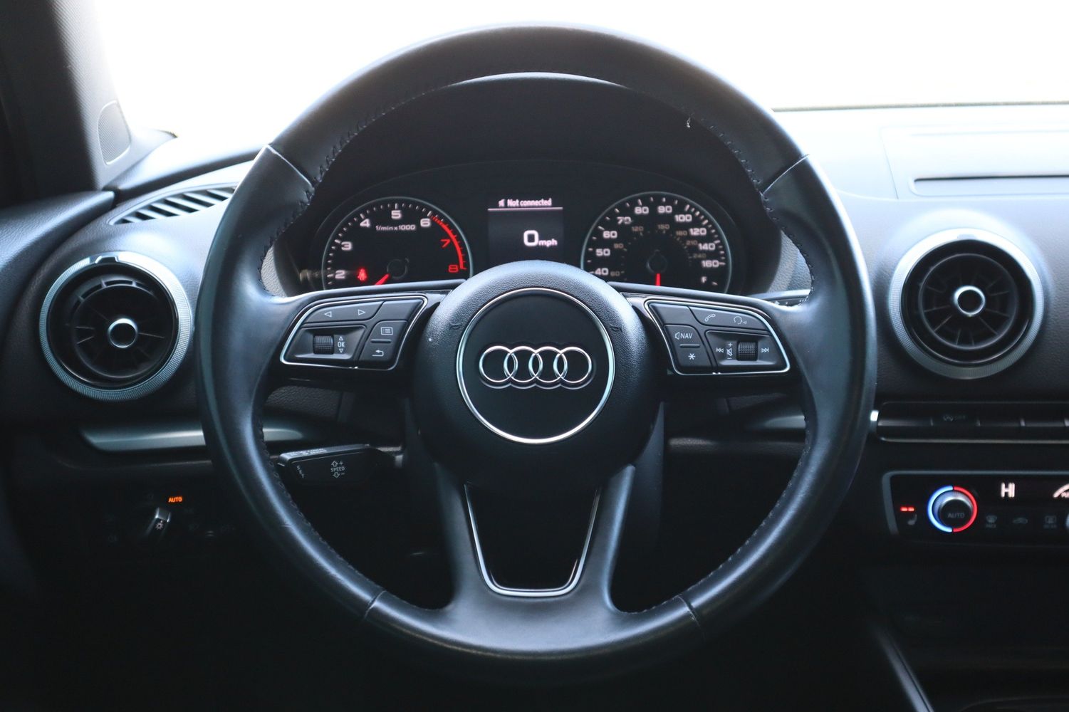 Audi A3 40 TDI 2.0 184cv S-Line S-Tronic Quattro JA18 GPS Bluetooth TO  Angle Mort Audi Pre Sense Magnetic Ride Lane Side Volant Chauffant - Pf  Motors