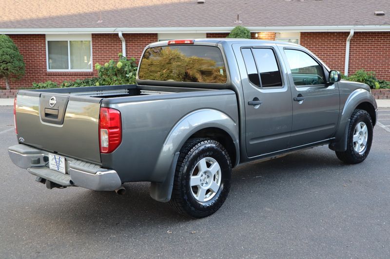 2005 Nissan Frontier Photos