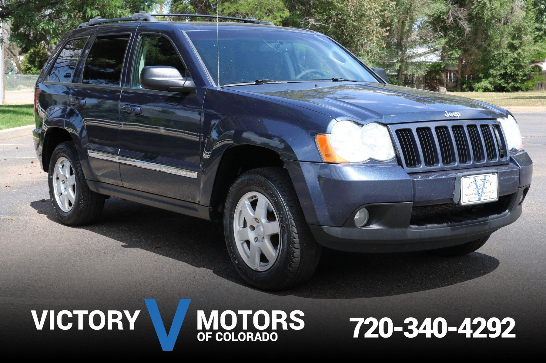 2010 Jeep Grand Cherokee Laredo | Victory Motors of Colorado