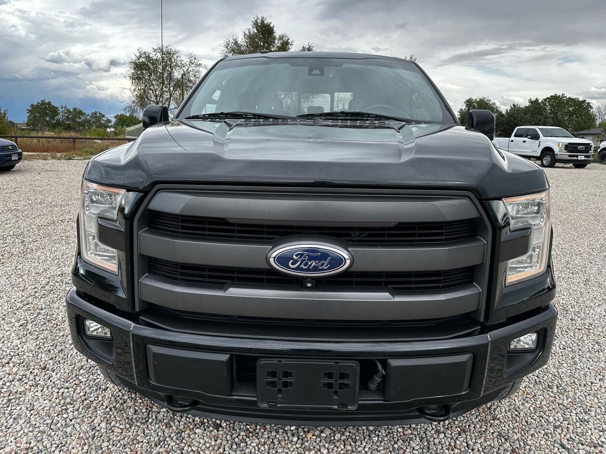 2016 Ford F-150 Lariat photo 3