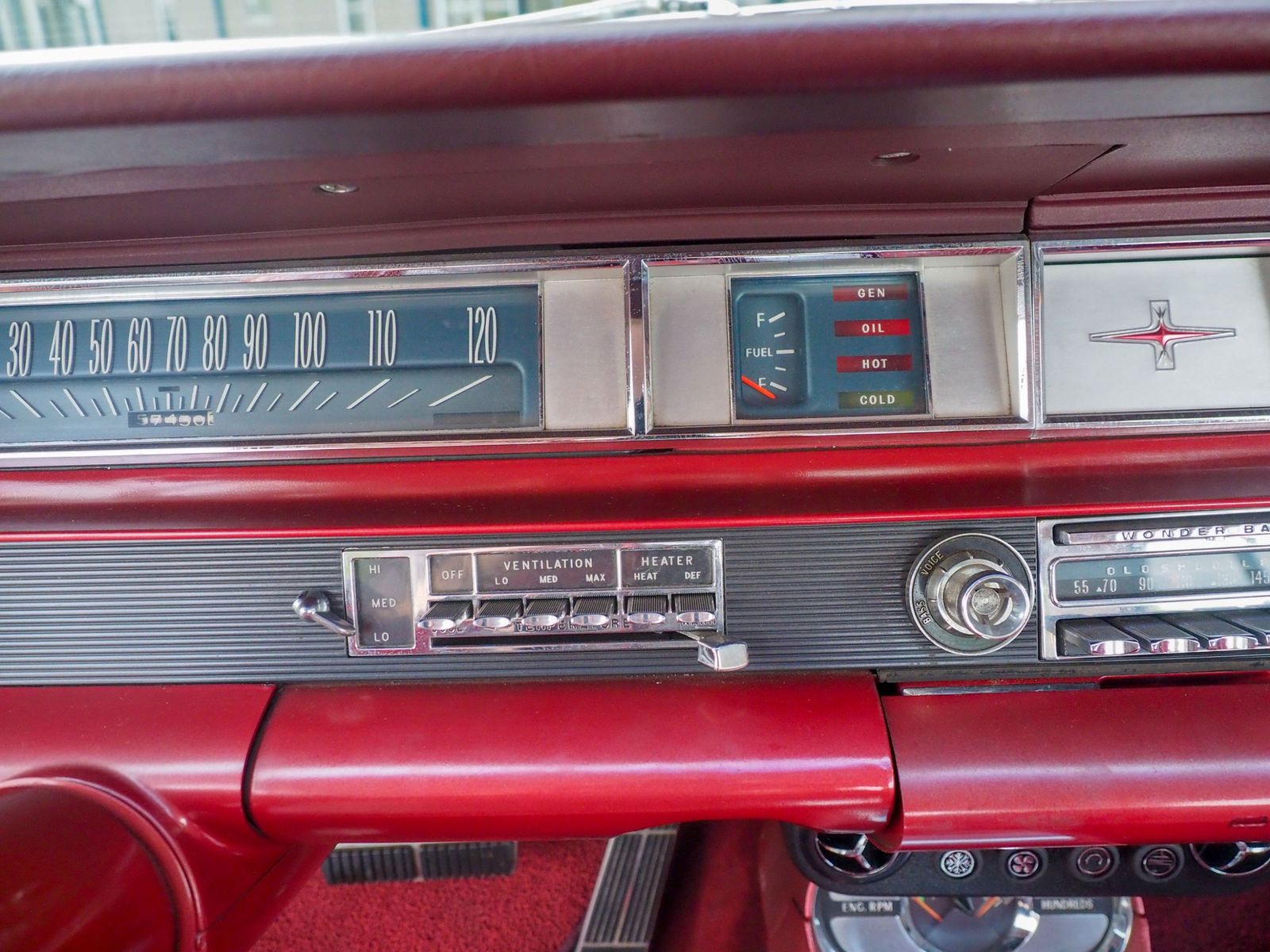 1963 Oldsmobile Starfire 62