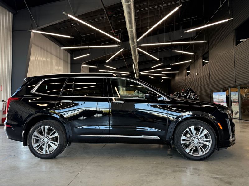 2022 Cadillac XT6