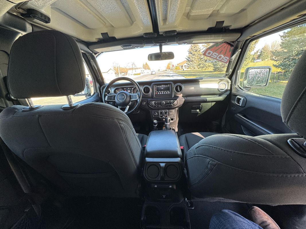 2020 Jeep Wrangler Unlimited Sahara - Photo 16