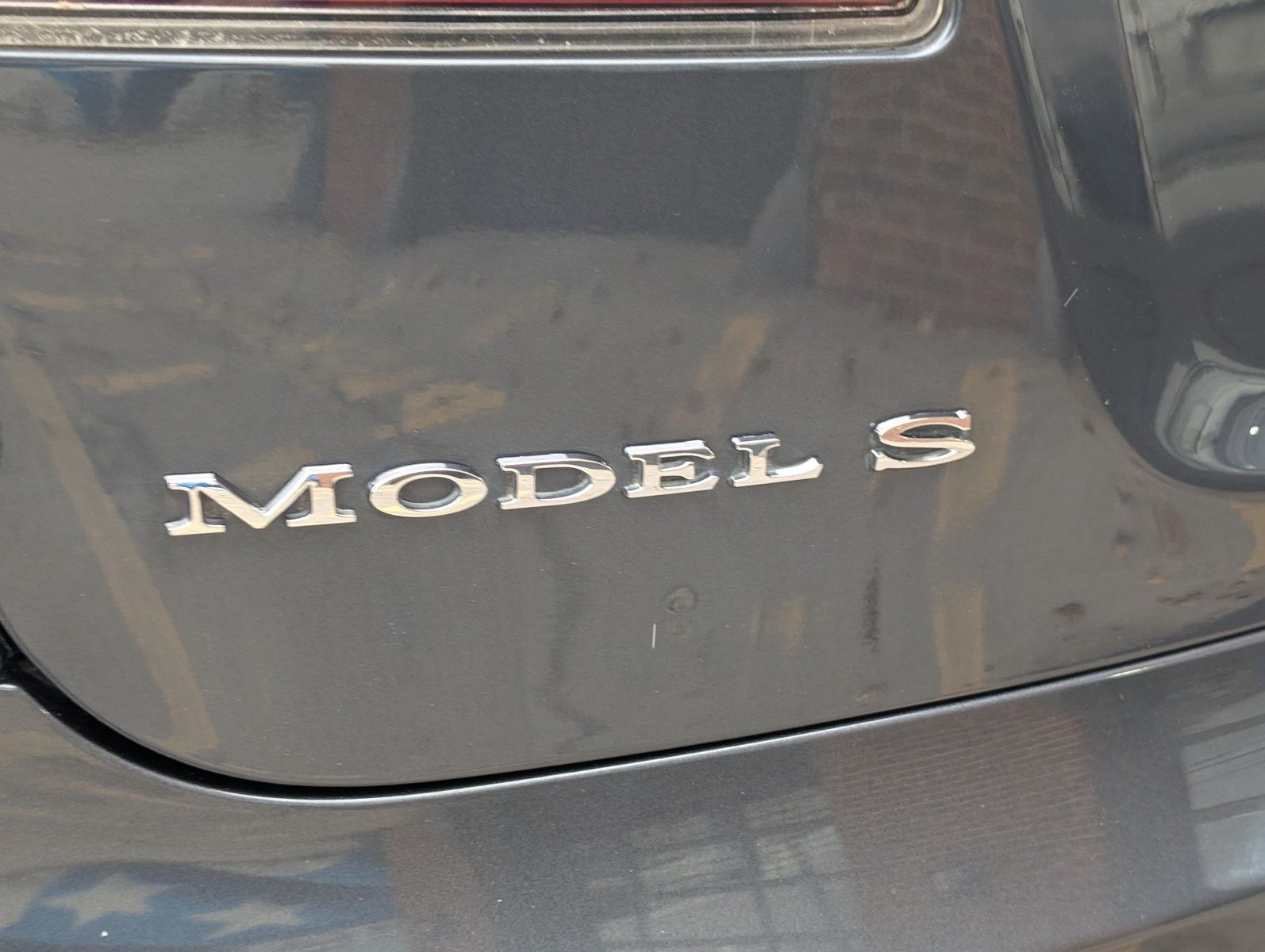 2014 Tesla Model S 21