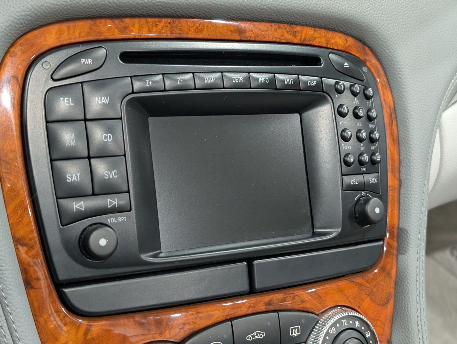 2004 Mercedes-Benz SL 500 102