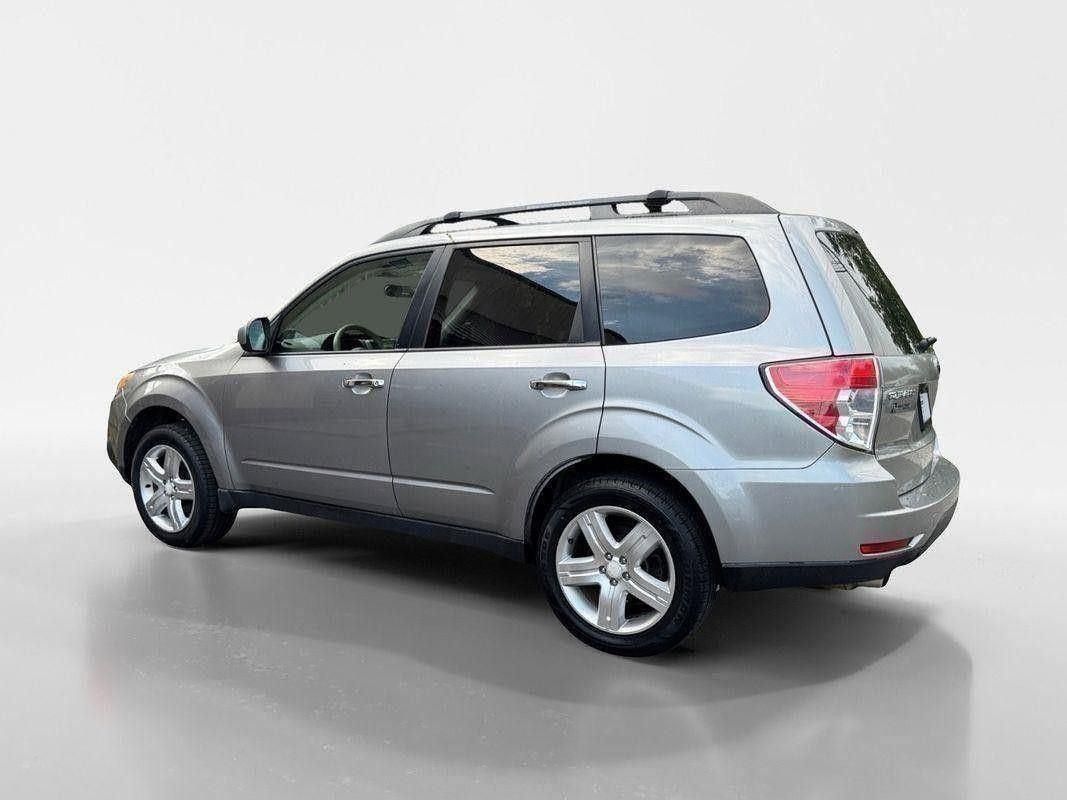 2009 Subaru Forester X Premium photo 5