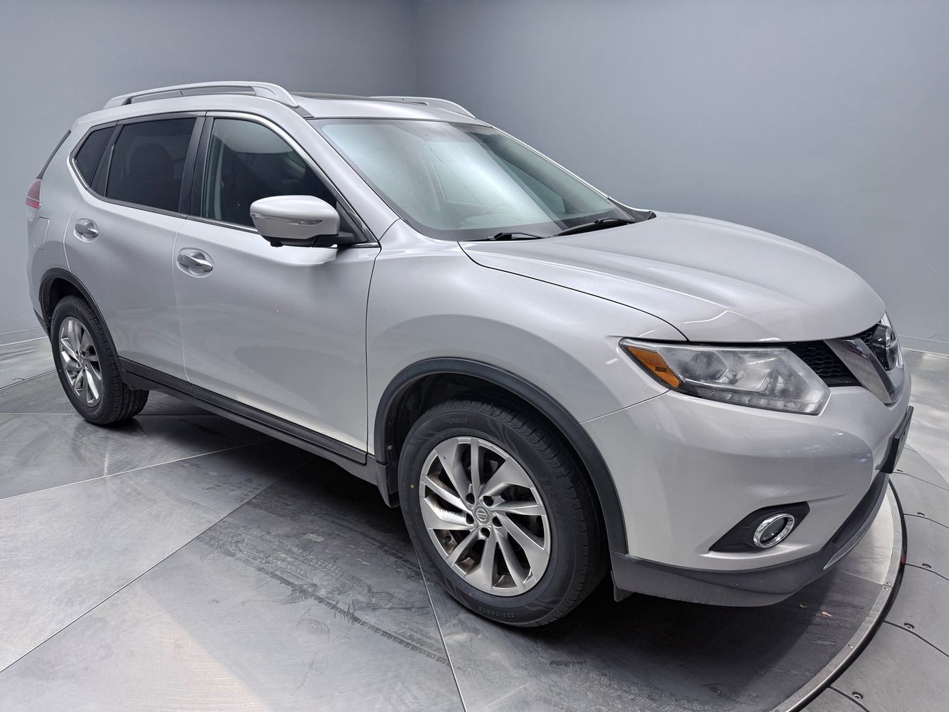 2015 Nissan Rogue SL photo 3