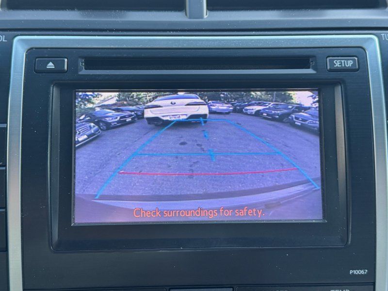 2012 Toyota Camry XLE photo 21
