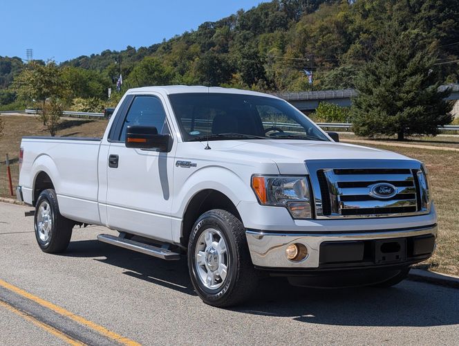 2025 Ford F-750 SuperCab photo 33
