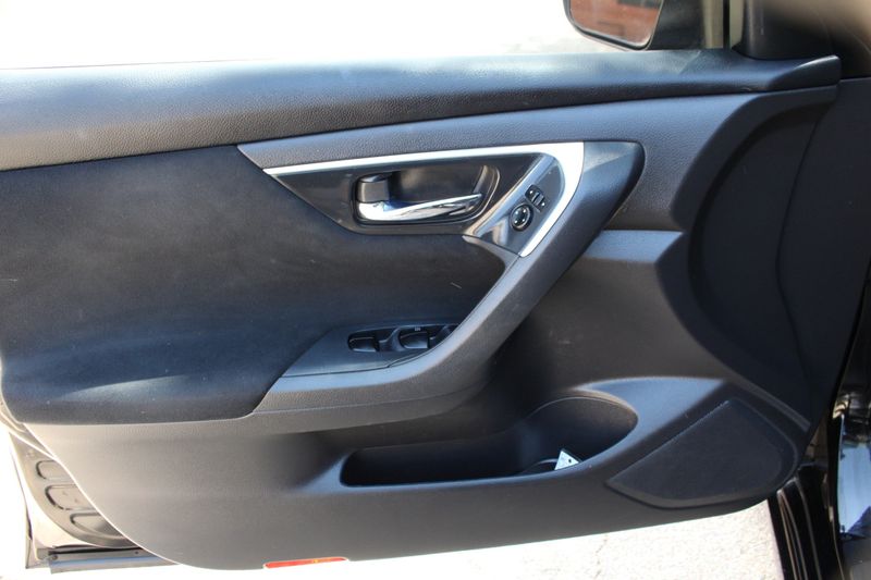2014 Nissan Altima 2.5 S | Victory Motors of Colorado