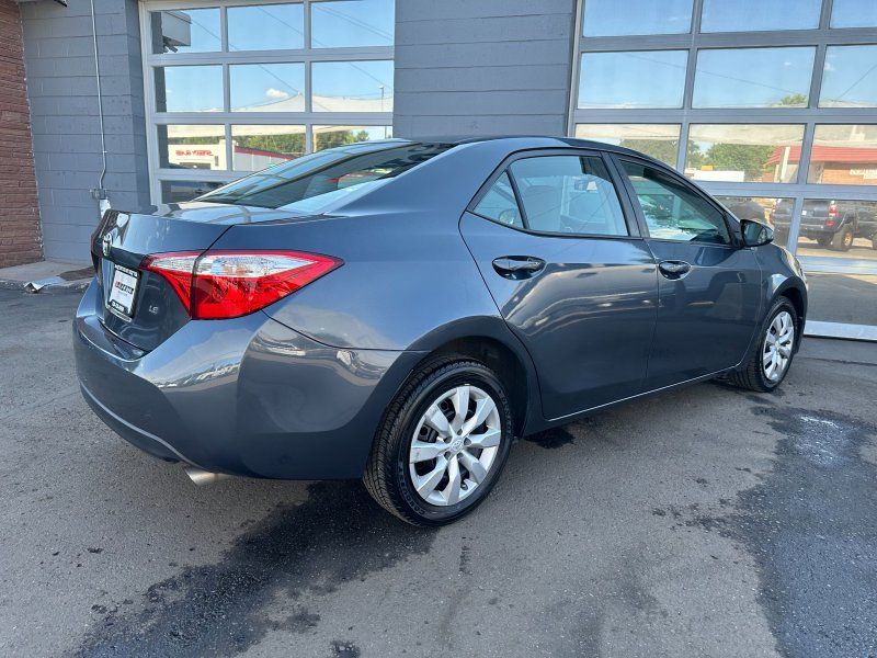 2015 Toyota Corolla LE photo 24
