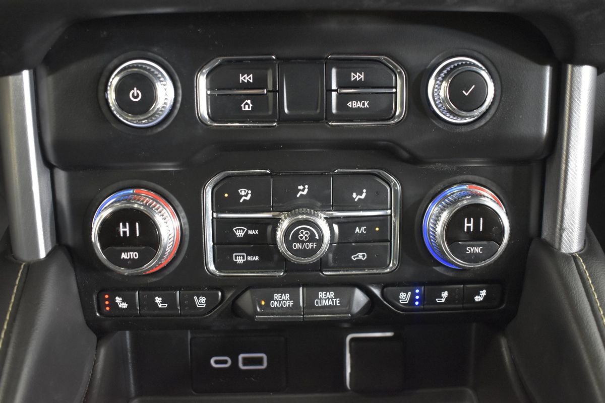 2021 GMC Yukon XL 4WD SLT