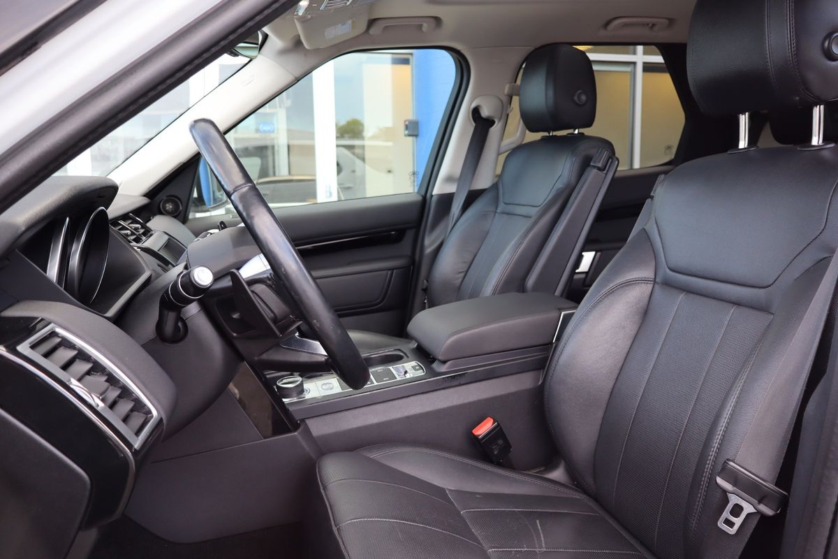 2020 Land Rover Discovery SE