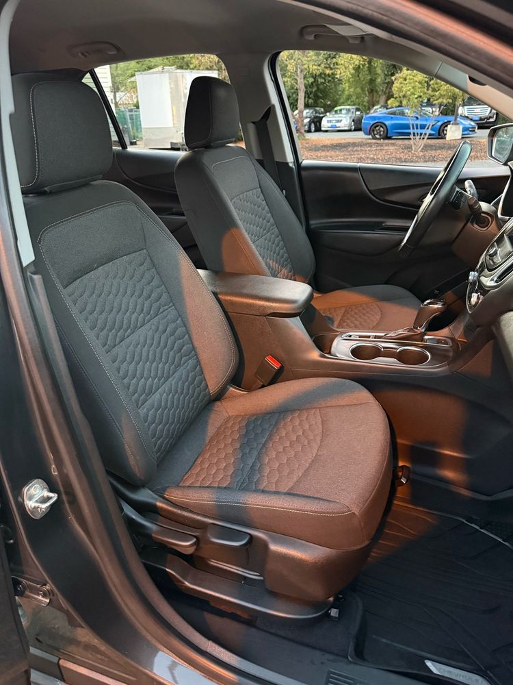 2021 Chevrolet Equinox LT photo 12