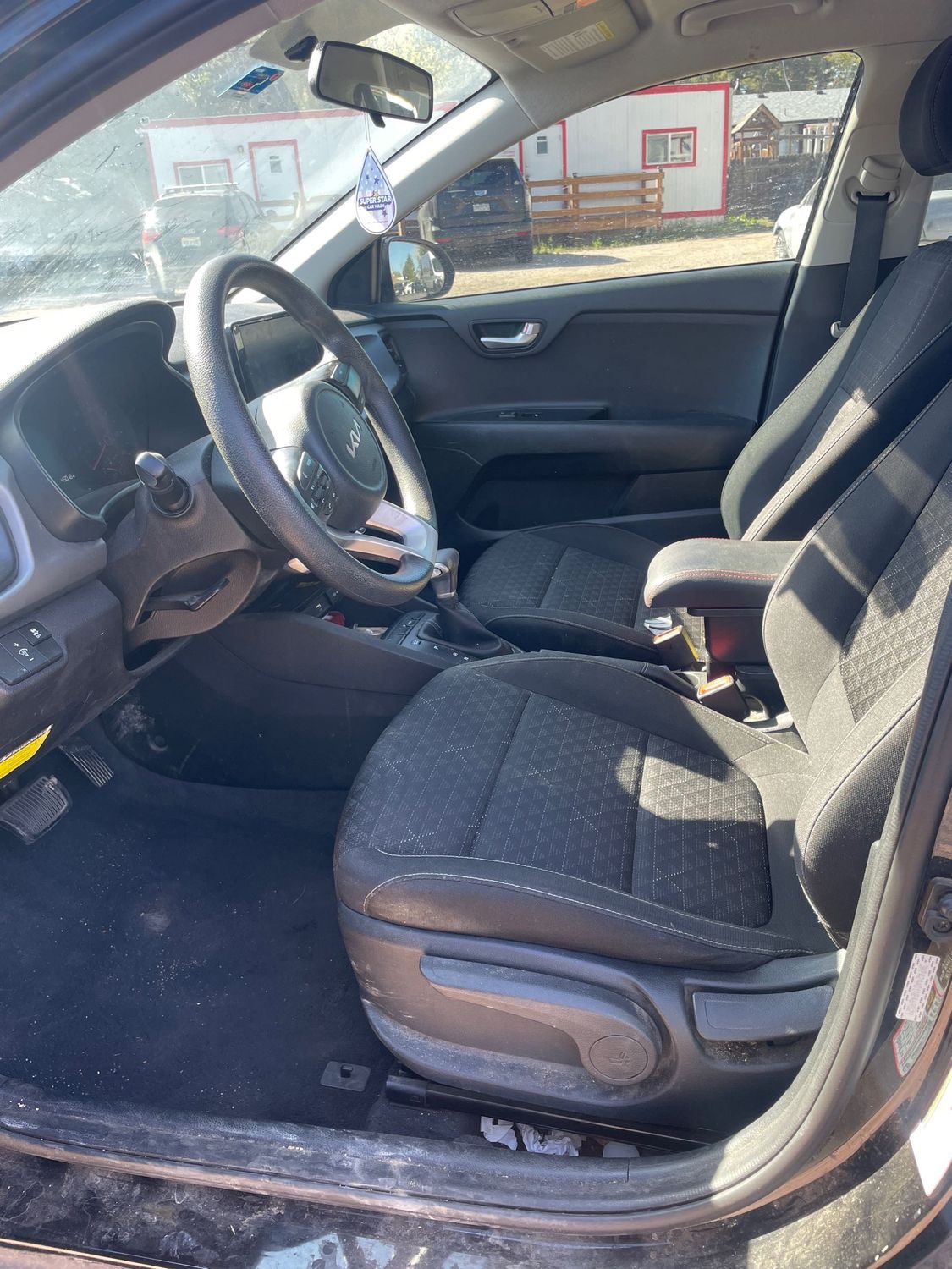 2022 Kia Rio LX photo 2