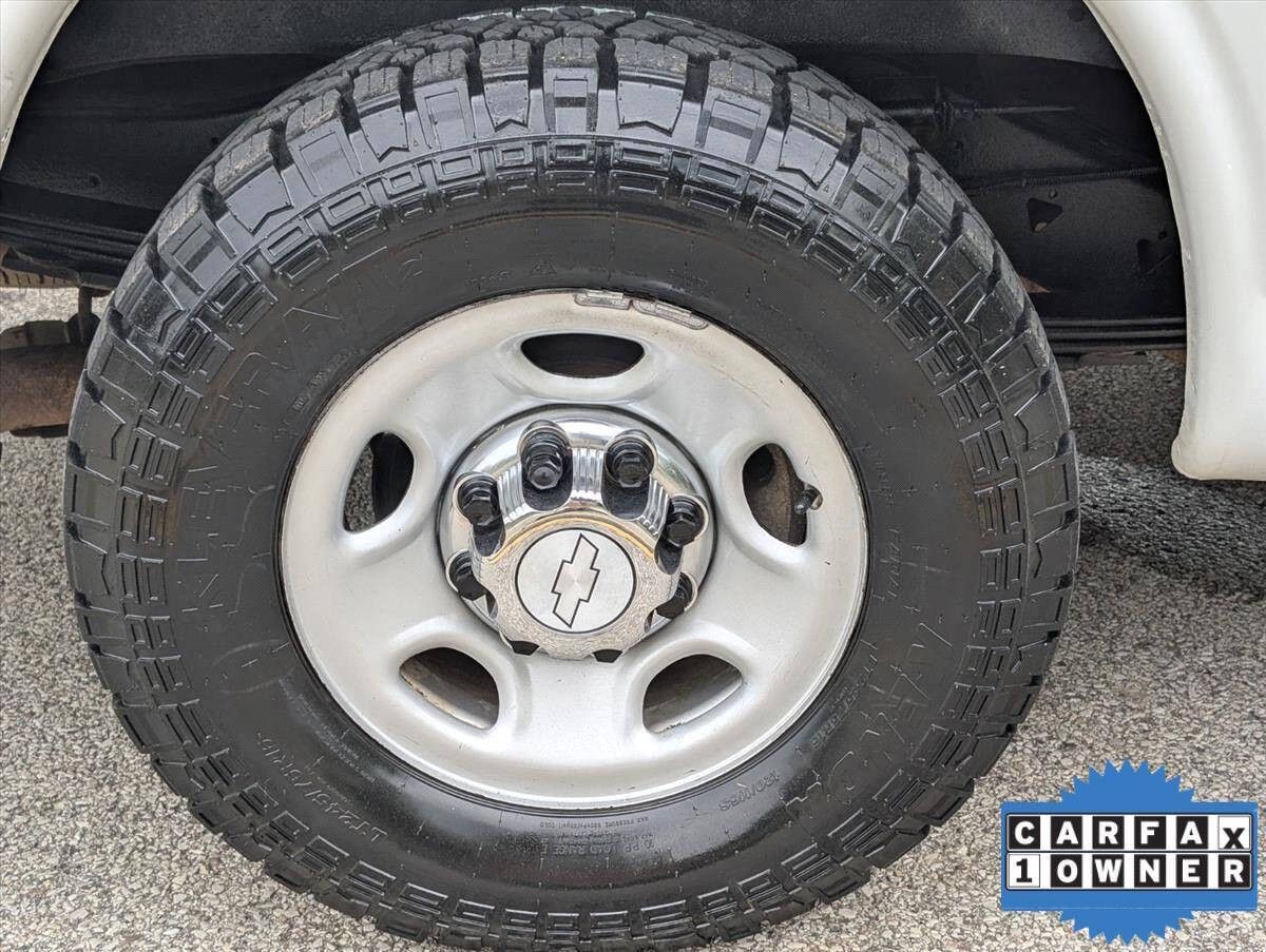 2018 Chevrolet Express 26