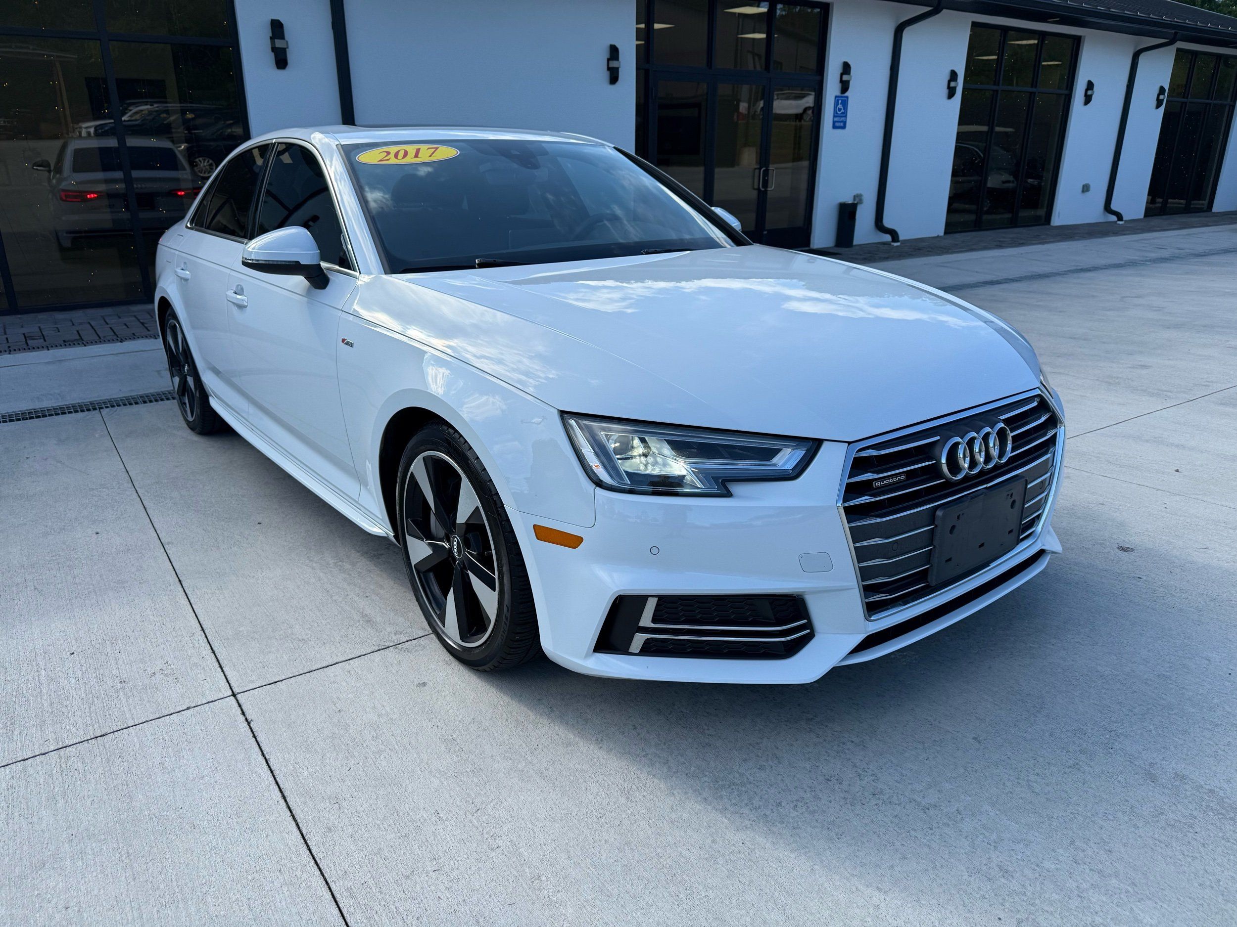 2017 Audi A4 2.0T quattro S tronic Premium Plus's photo