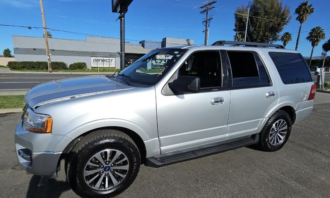 2017 Ford Expedition XLT's photo