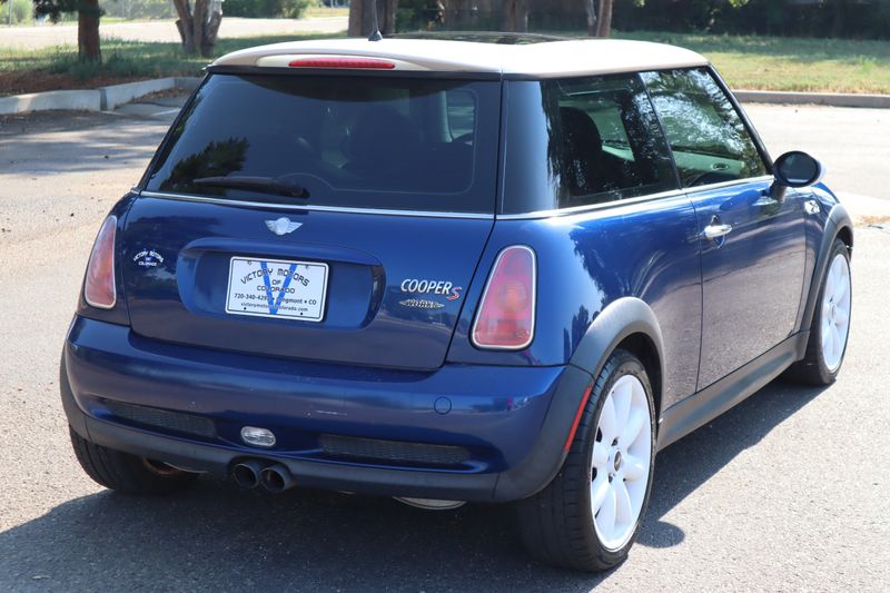 2004 MINI Cooper Photos