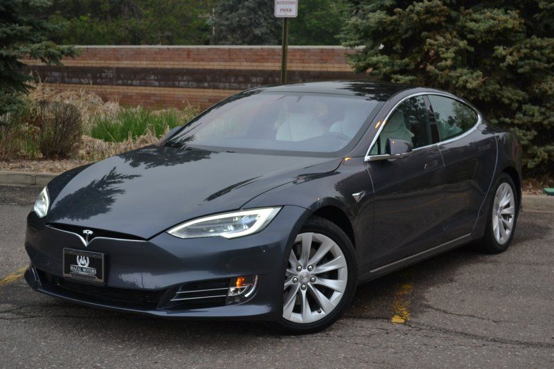 2019 Tesla Model S 100D's photo