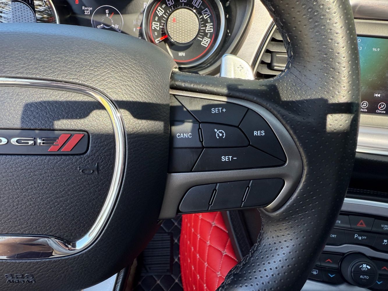 2019 Dodge Challenger R/T photo 21