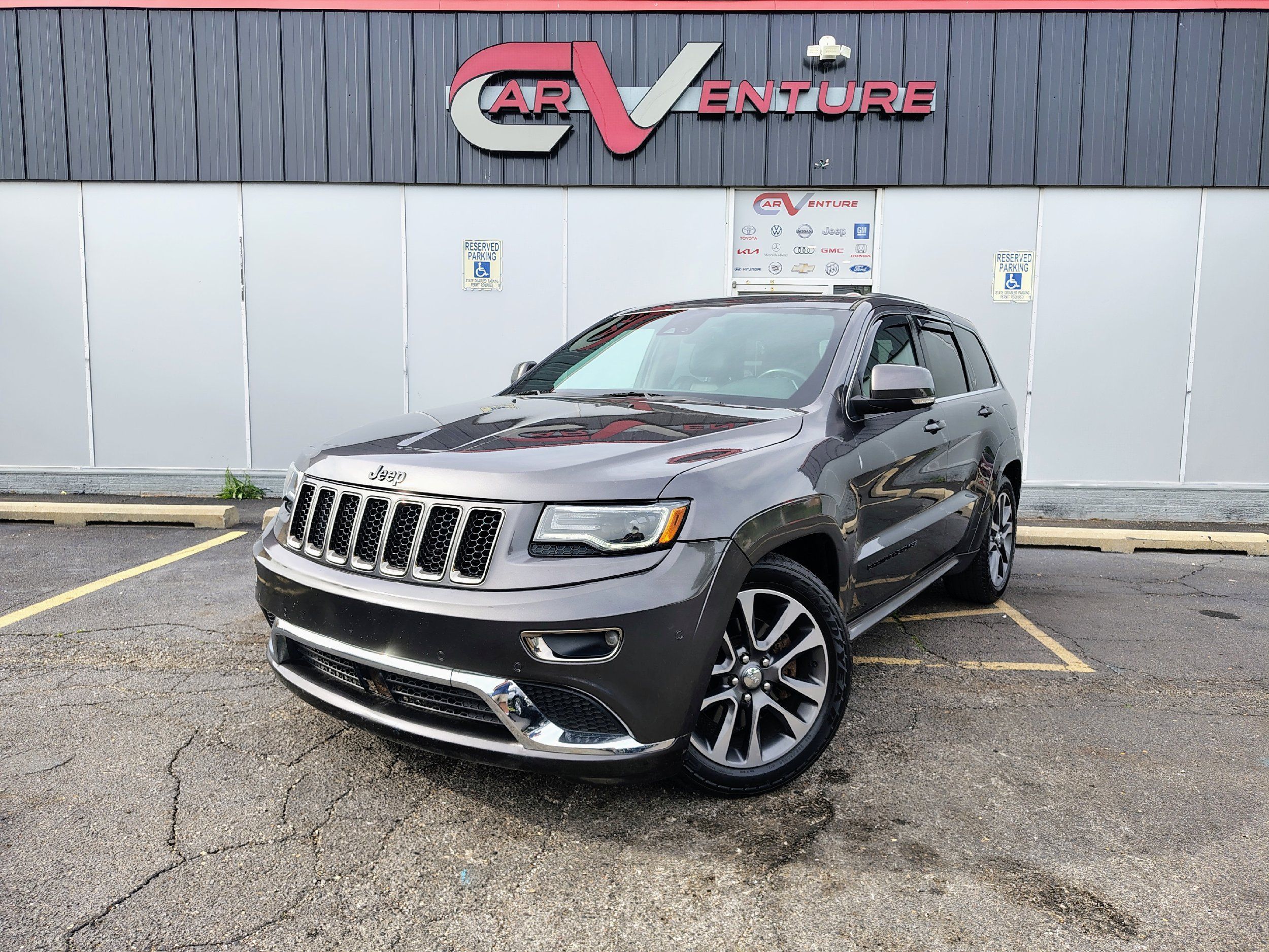 2016 Jeep Grand Cherokee Overland's photo