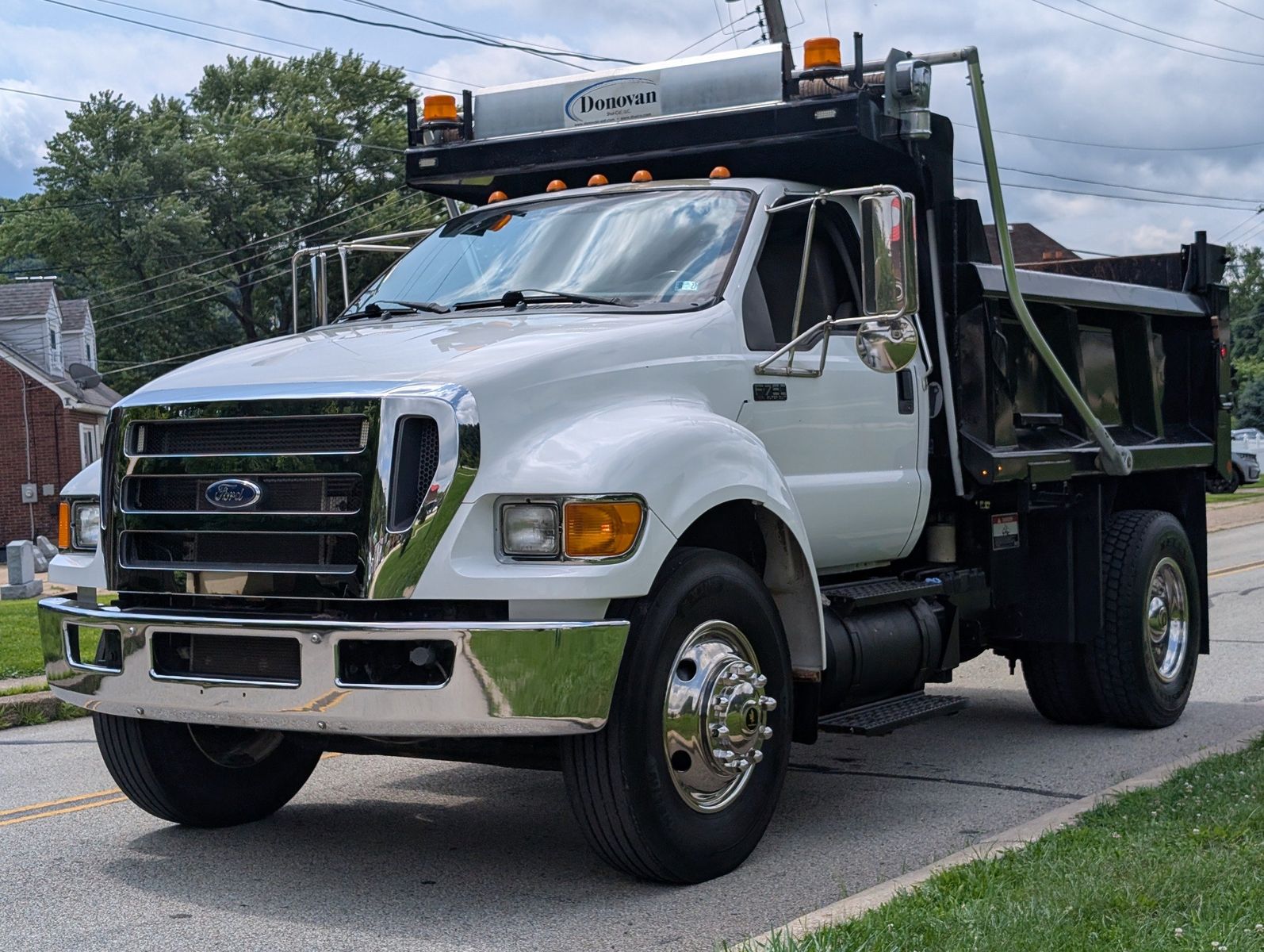 2015 Ford F-750 89