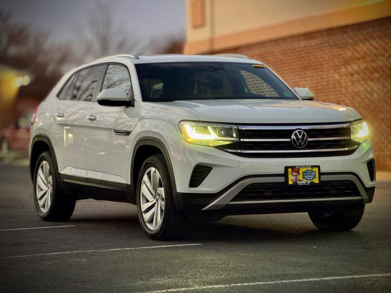 2022 Volkswagen Atlas Cross Sport SE w/Tech