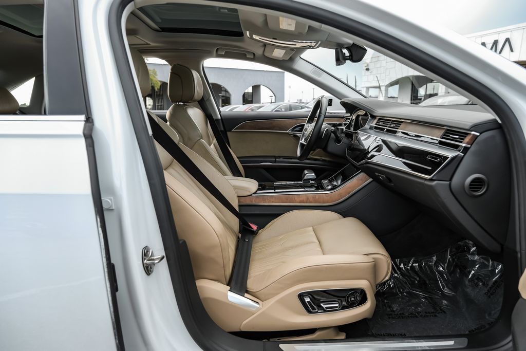 2019 Audi A8 L 55 photo 35