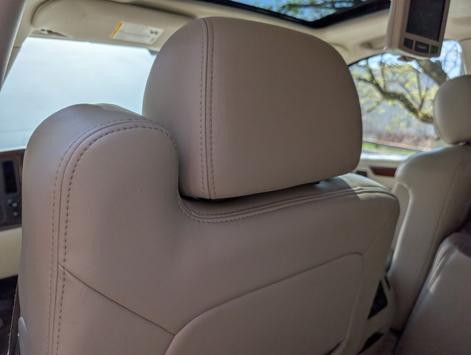 2004 Cadillac Escalade ESV 227