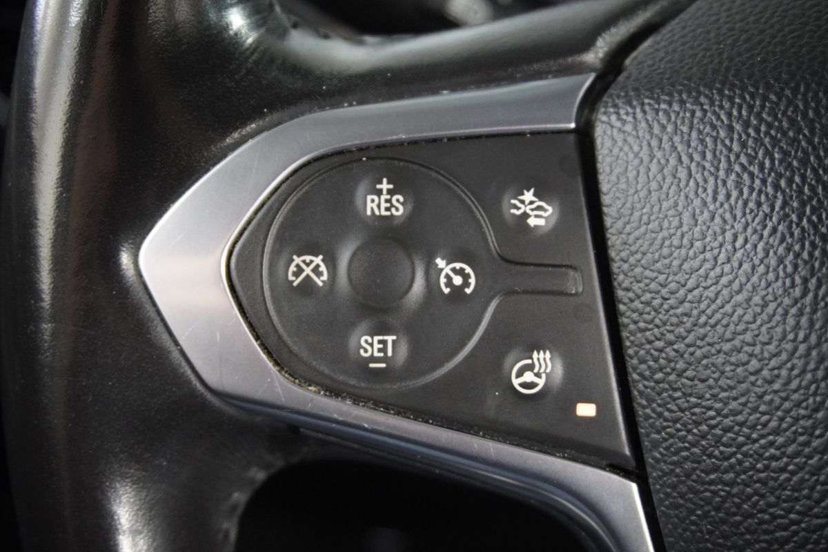 2020 Chevrolet Traverse AWD LT Cloth