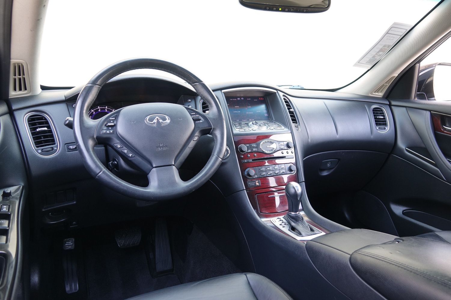 2017 Infiniti QX50 photo 4