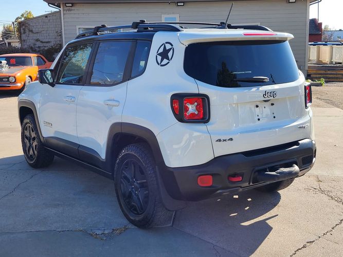 2017 Jeep Renegade Desert Hawk: Trail-rated with desert style